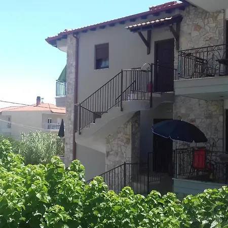 Skioni Halkia Aparthotel