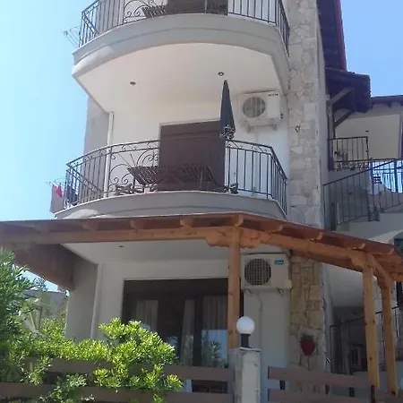 Skioni Halkia Aparthotel Nea Skioni