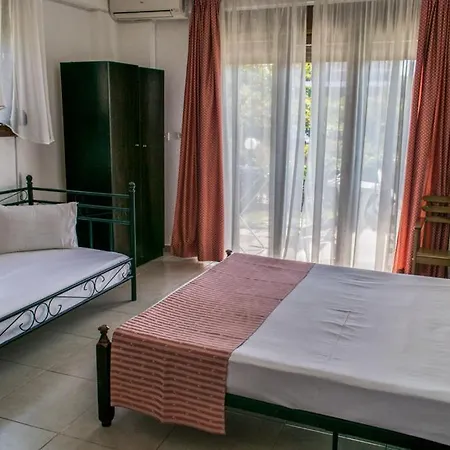 Skioni Halkia 3*