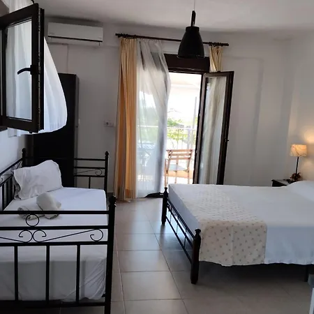 Skioni Halkia Aparthotel